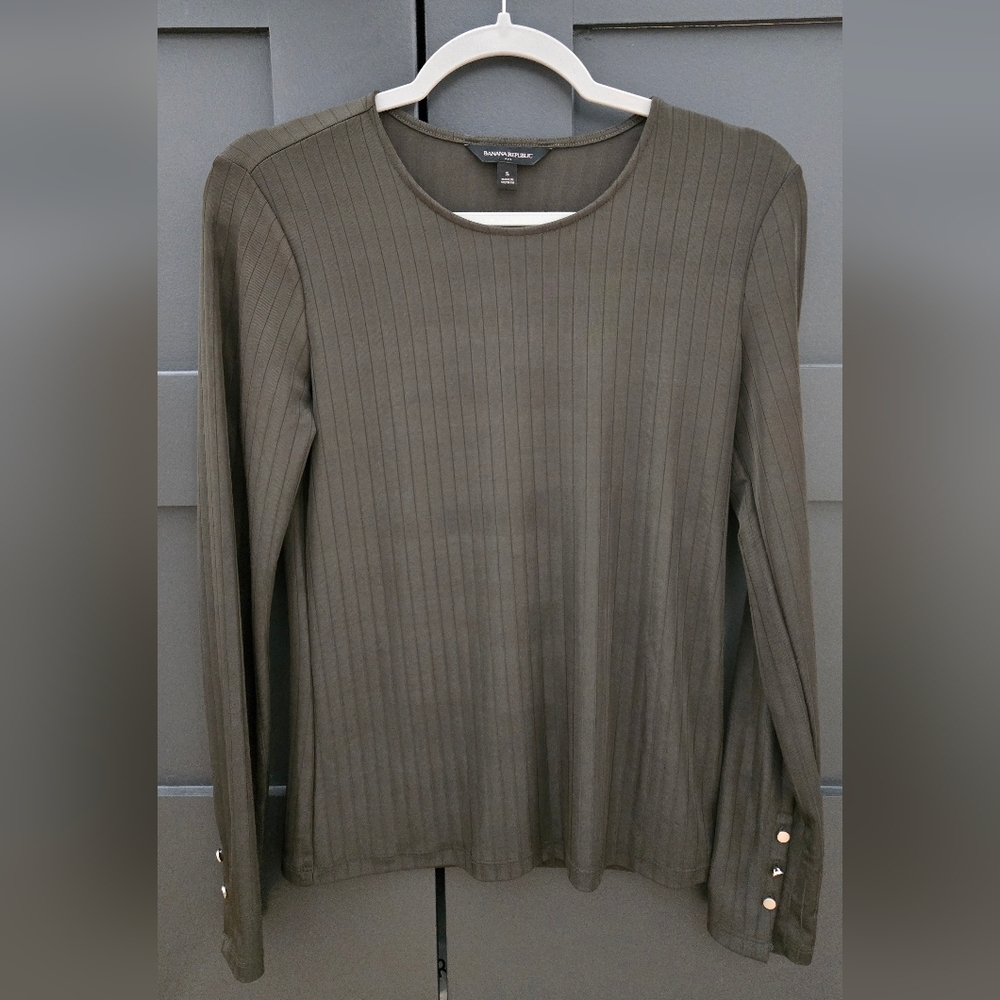 Banana Republic Muted Olive Green Ribbed Long Sleeve Top